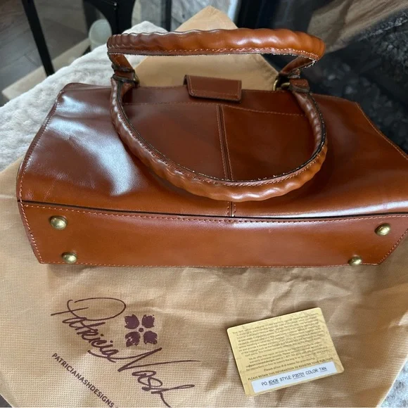✨LIKE NEW✨Patricia Nash Rienzo Satchel -Heritage British Tan LEATHER - Picture 9 of 16